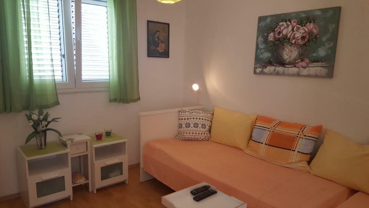 Apartment Zdenka Prozura ภายนอก รูปภาพ